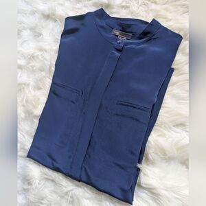 Vince 100% Silk Business Casual Blue Button-down Blouse, Size 2